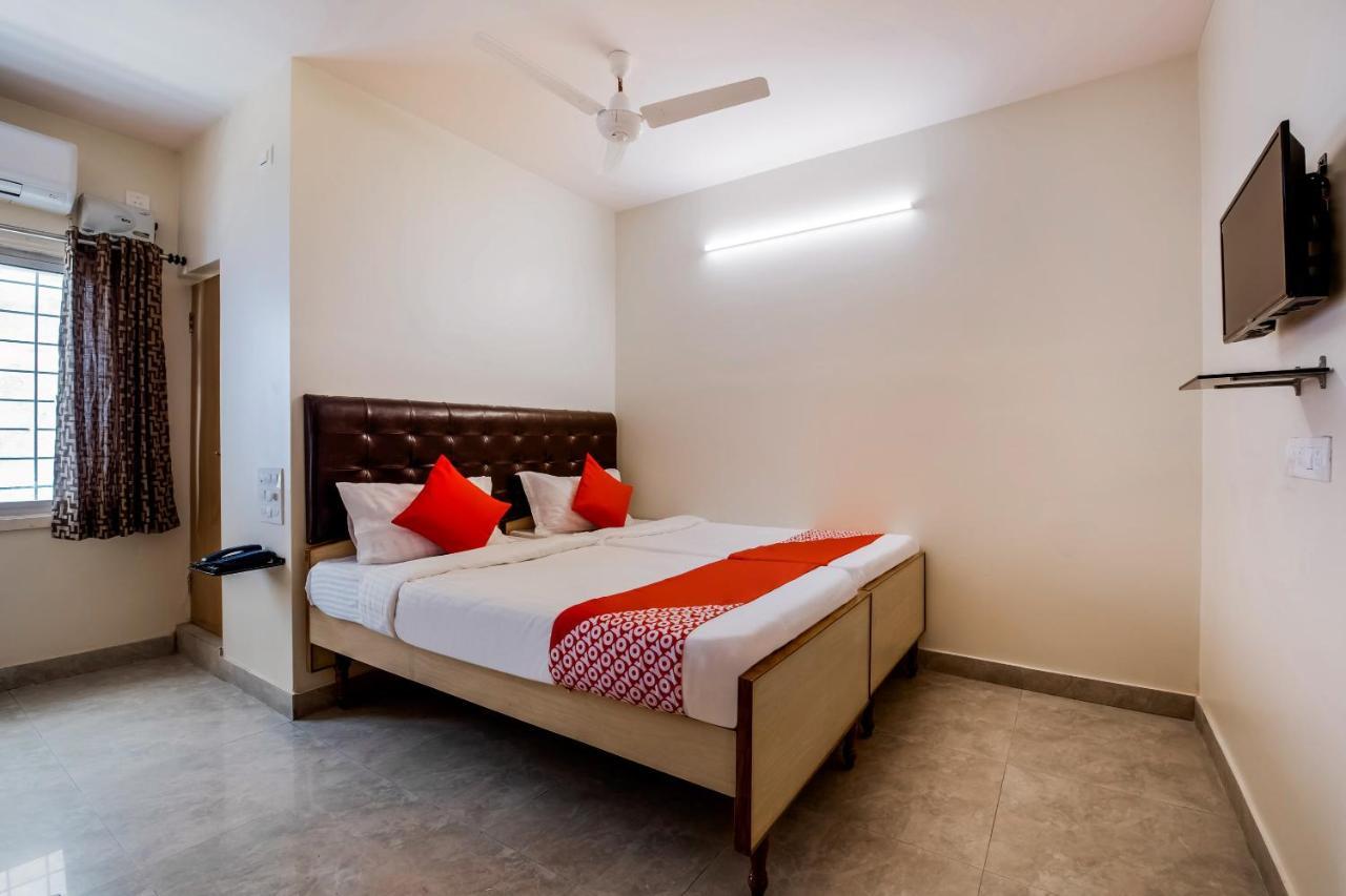 מלון Kākināda Super Oyo G P Residency מראה חיצוני תמונה