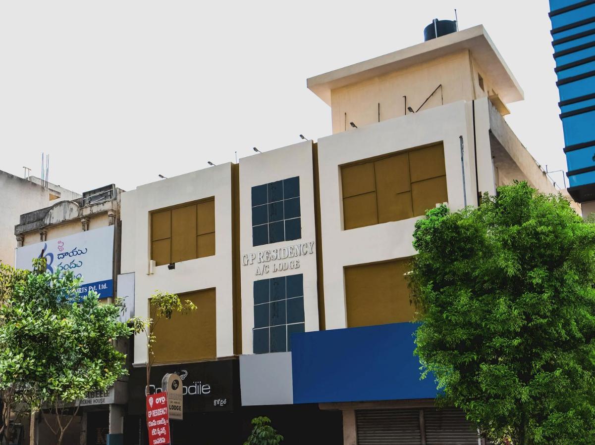 מלון Kākināda Super Oyo G P Residency מראה חיצוני תמונה
