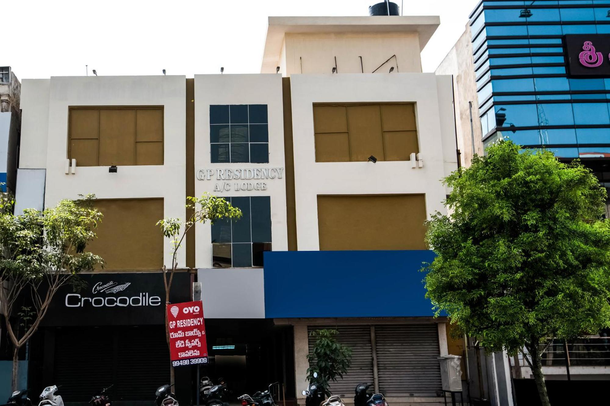 מלון Kākināda Super Oyo G P Residency מראה חיצוני תמונה